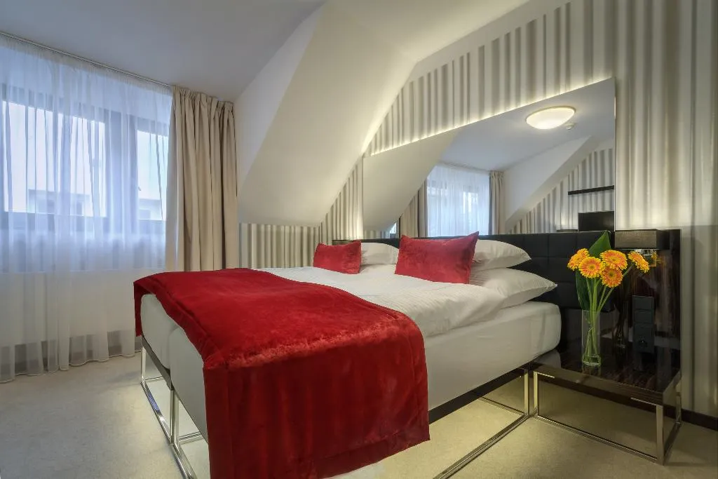 Double or Twin STANDARD Room, Clementin, Prague