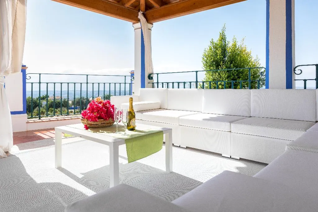 VILLA SEVEN BEDROOMS WITH PRIVATE POOL Room, Shantivillas, Algarve
