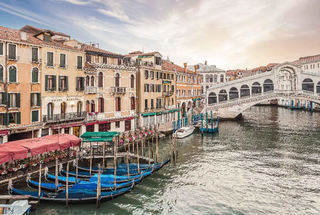 General view, Marconi, Venice