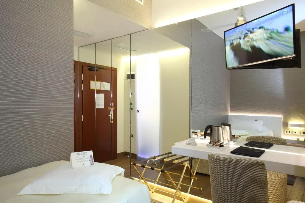 SINGLE SUPERIOR Room, Hotel Berna, Milan