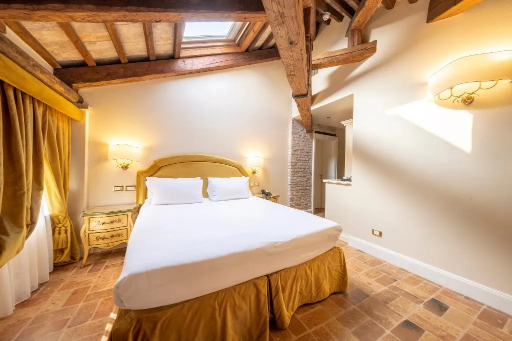 DOUBLE SUPERIOR Room, Hotel Villa Barbarich, Venice