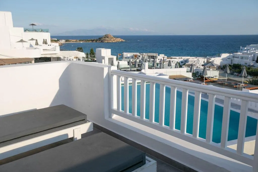 QUADRUPLE DELUXE SEA VIEW Room, The George Hotel, Mykonos