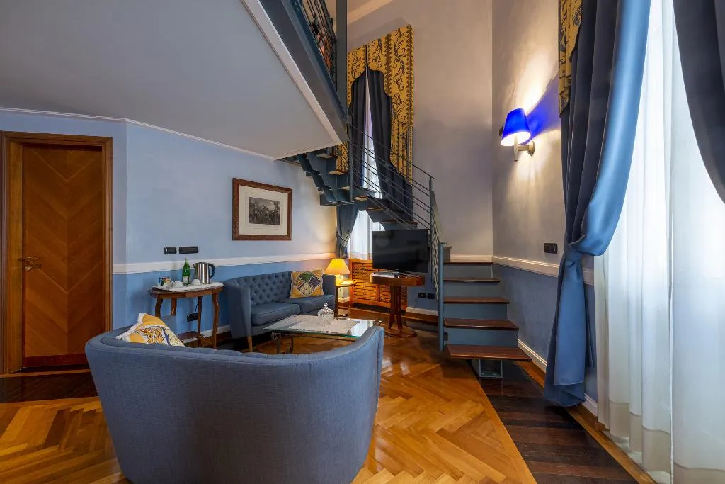 SUITE DELUXE KING BED Room, Grand Hotel Ortigia, Catania