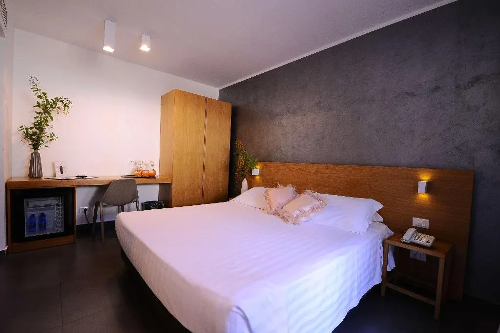 DOUBLE NON SMOKING Room, Casena Dei Colli Sure Hotel Collection by BW, Palermo