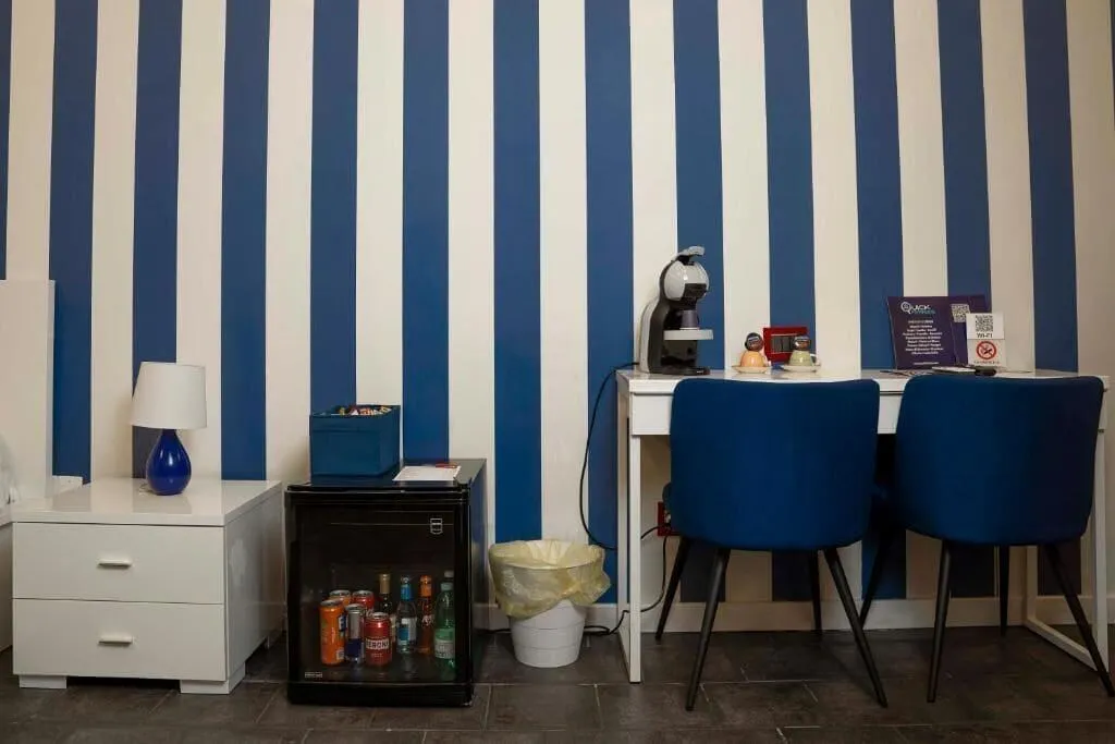 Room, Yacht Club Angioino, Naples