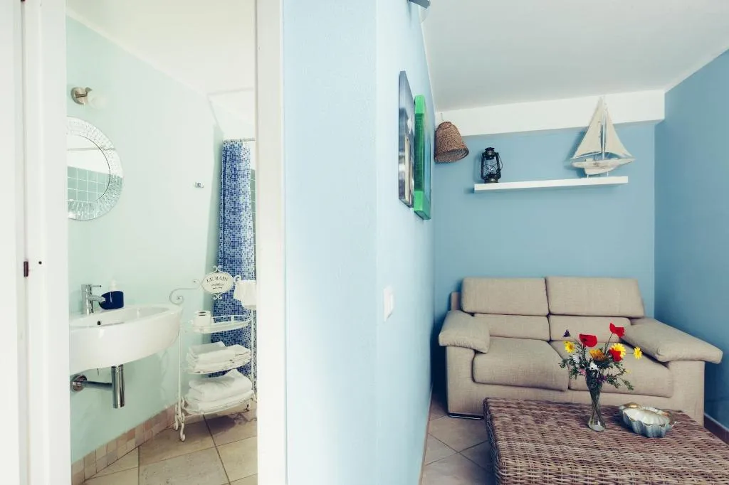 Room, B&B Blu Bosa, Alghero