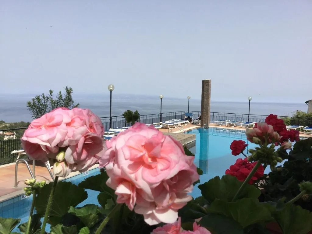 Pool, Sirius, Taormina