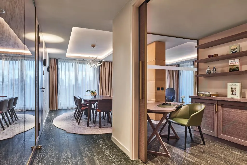 SUITE SUPERIOR Room, Hyatt Regency Amsterdam, Amsterdam