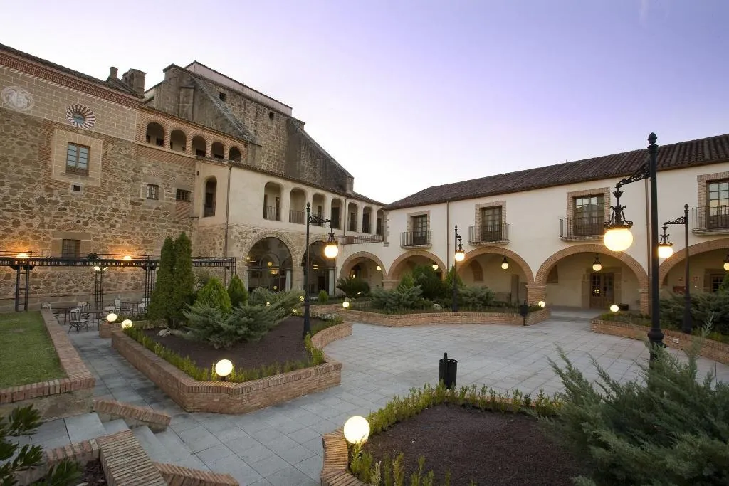 General view, Parador de Plasencia, Madrid