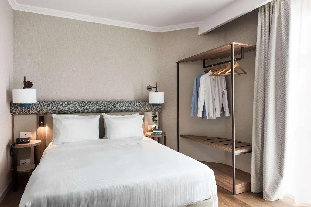 DOUBLE GUEST ROOM QUEEN BED Room, Ambasciatori Hotel Venice Mestre, Tapestry Collec, Venice