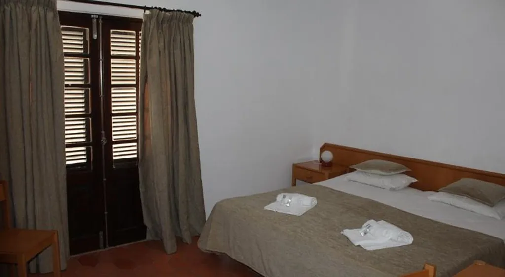 APARTMENT TWO BEDROOMS Room, Cheerfulway Oura Village, Algarve