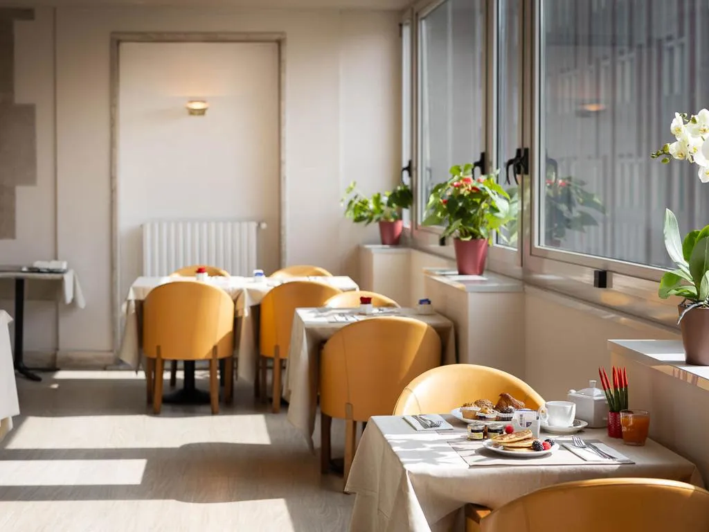 Restaurant, iH Hotels Milano Ambasciatori, Milan