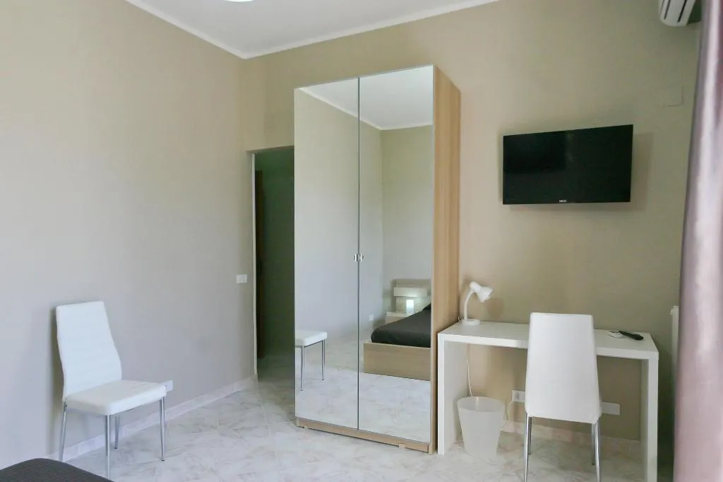 Room, B&B Kosmos, Catania