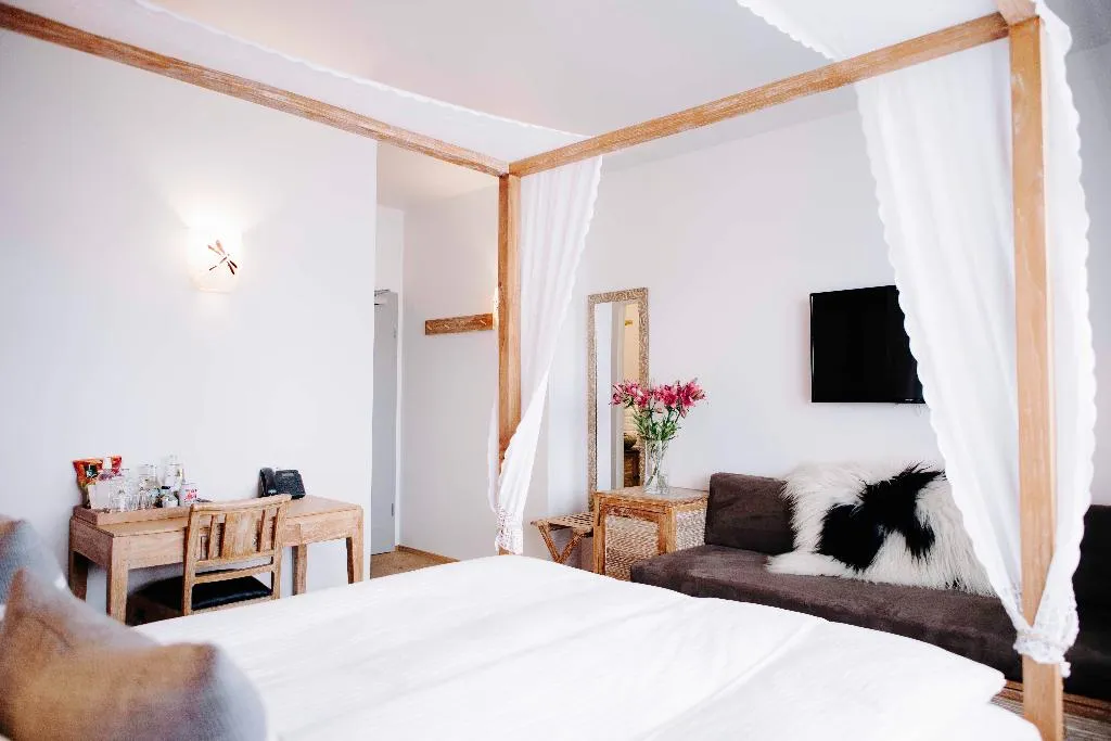 TRIPLE SUPERIOR Room, Hotel Eyja, Reykjavik