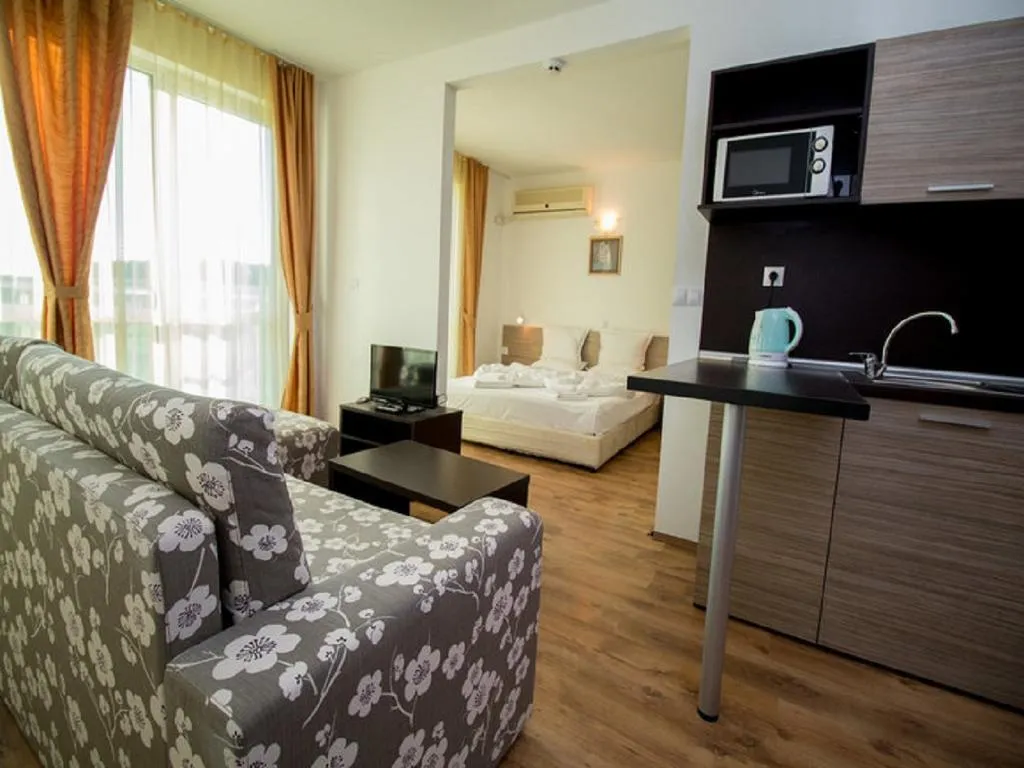 JUNIOR SUITE POOL VIEW Room, Clara Aparthotel & Residence, Bourgas