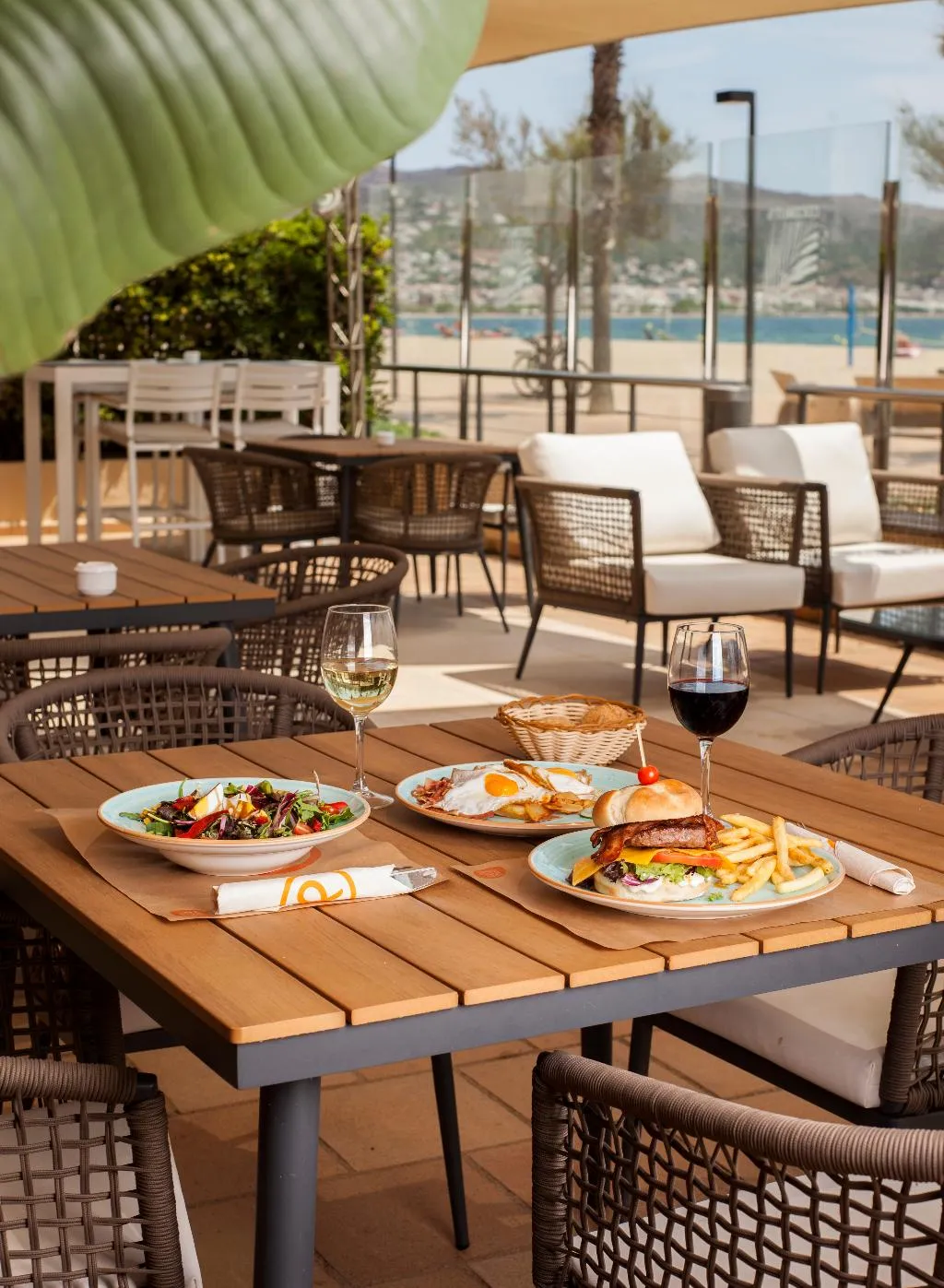 Bar, Hotel Monterrey Roses by Pierre & Vacances, Costa Brava