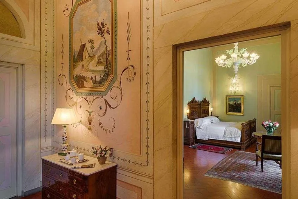 Room, Villa Olmi Firenze, Florence