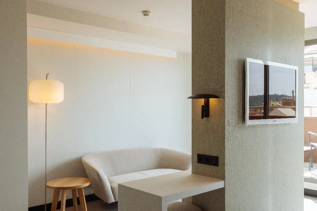 JUNIOR SUITE STANDARD Room, Hotel Arconte, Barcelona