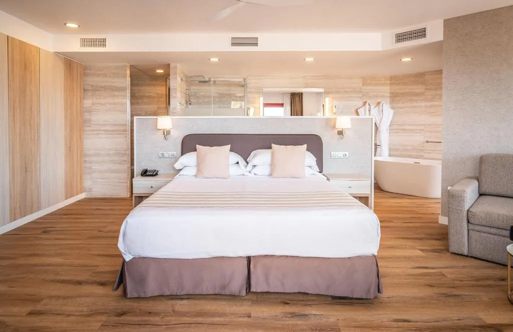 JUNIOR SUITE SEA VIEW WITH TERRACE Room, Angela, Costa Del Sol