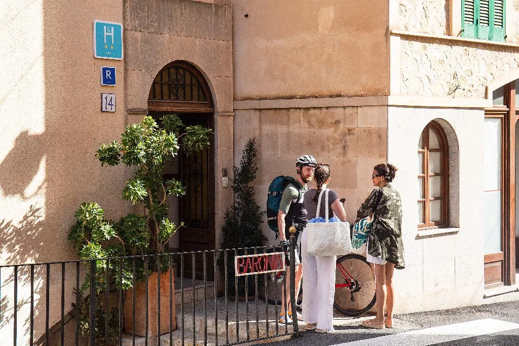 Lobby, Baronia, Majorca