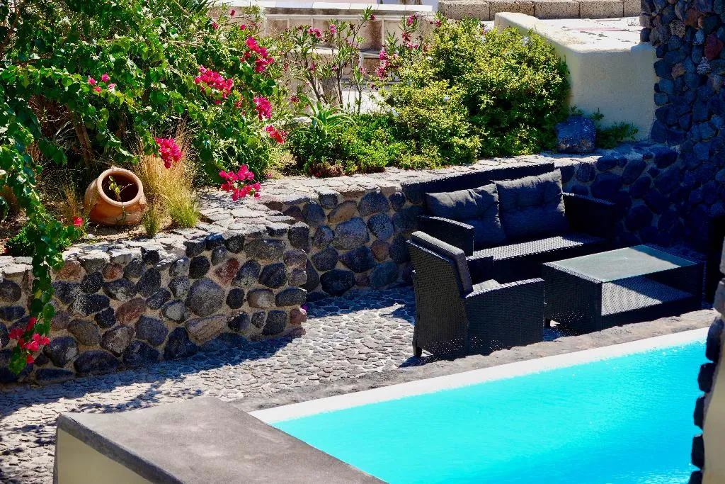 VILLA THREE BEDROOMS WITH PRIVATE POOL Room, Santorini Heritage Villas & Mansions, Santorini