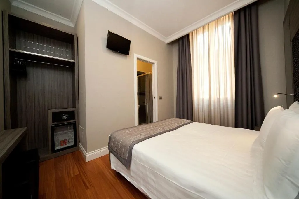 Room, Residenza Le Fonticine, Florence