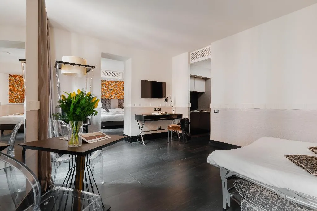 FAMILY ROOM EXECUTIVE Room, Unica Suites Roma, Rome