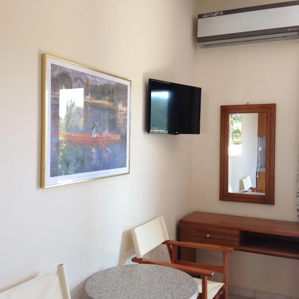 STUDIO POOL VIEW Room, Villa Xanthippi, Skiathos