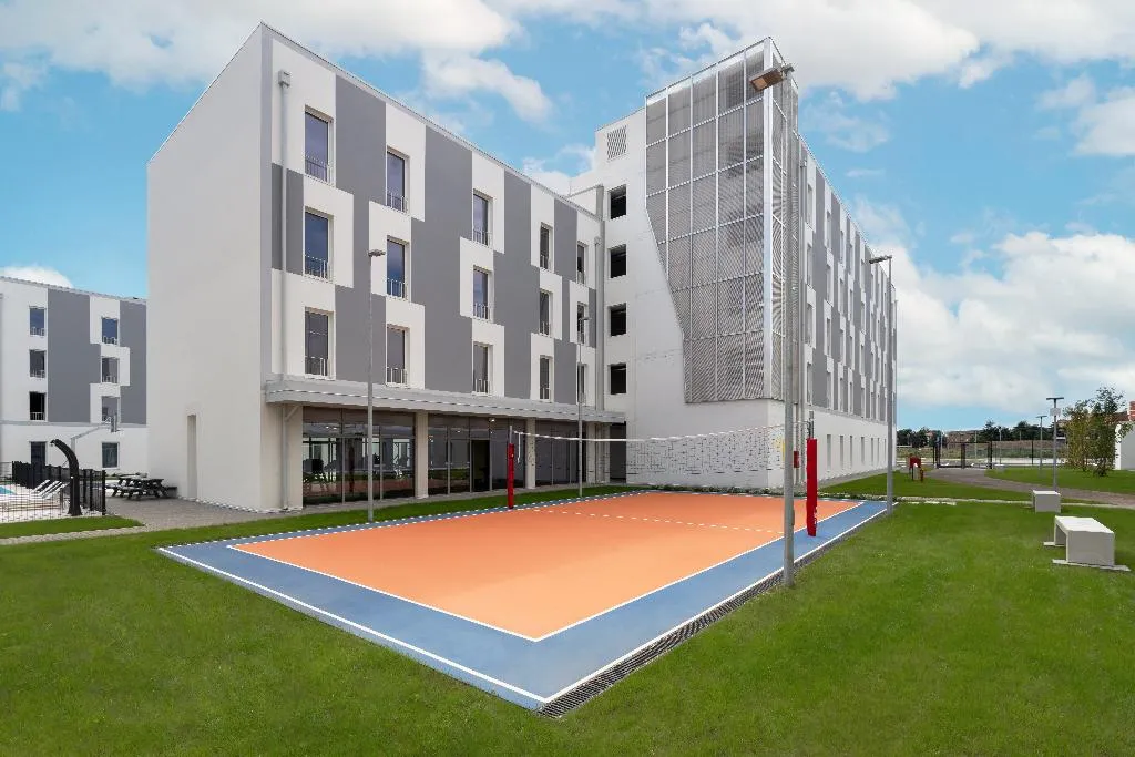 Sports and Entertainment, Cx Milan Nom, Milan