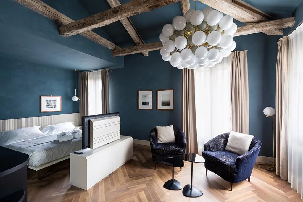 SUITE CANAL VIEW Room, Liassidi Wellness Suites, Venice
