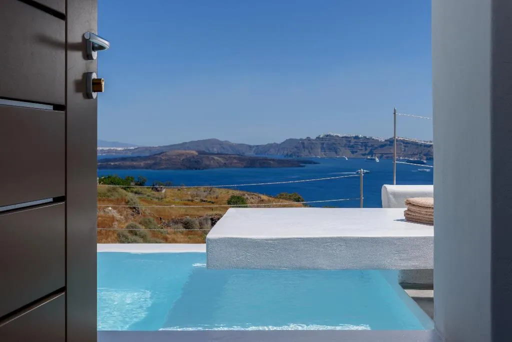 SUITE HONEYMOON Room, Earino Suites and Villas, Santorini