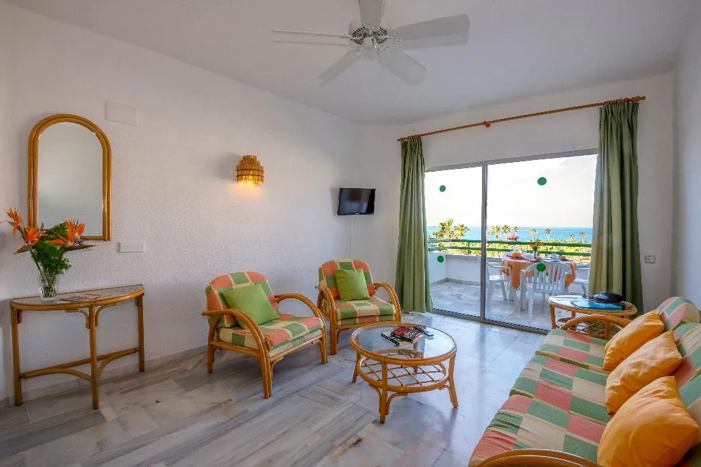 Room, Altamira, Tenerife