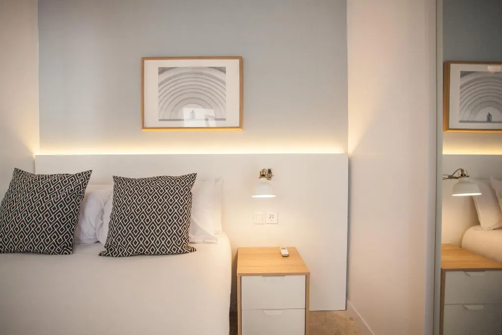 APARTMENT TWO BEDROOMS WITH AIR CONDITIONING Room, Gran Central Suites, Madrid