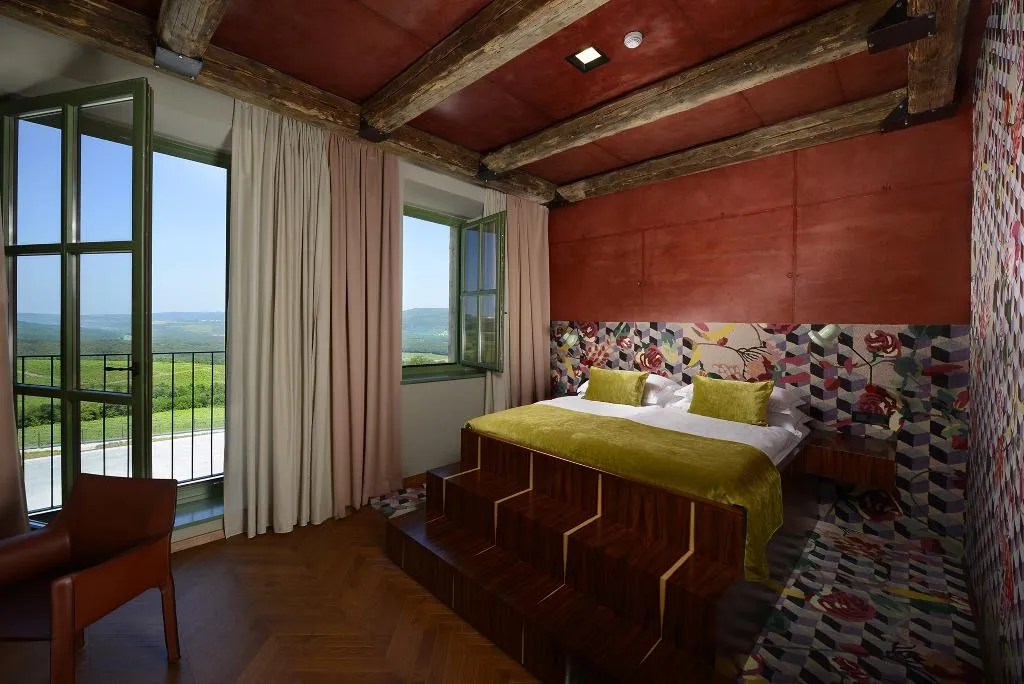 DOUBLE SUPERIOR LAND VIEW Room, ROXANICH Winery and Design Hotel, Istria