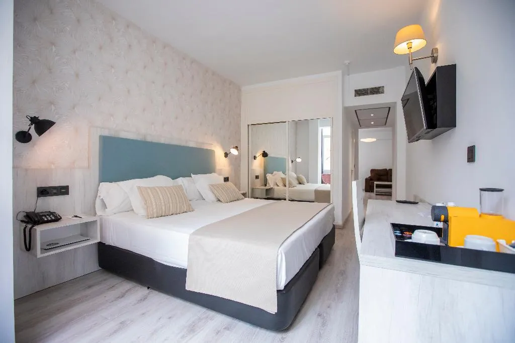 FAMILY ROOM STANDARD Room, Soho Bahía Málaga, Costa Del Sol