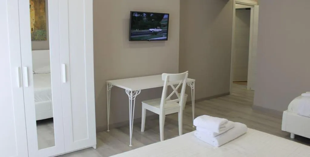Room, B&B Madonna della Via, Catania