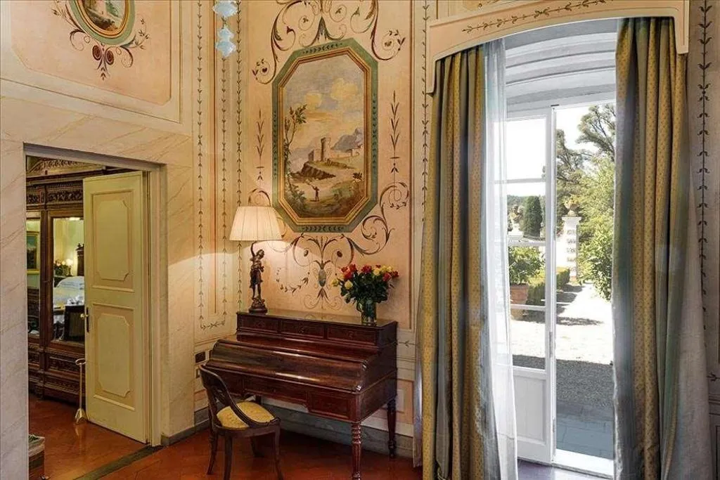 Room, Villa Olmi Firenze, Florence