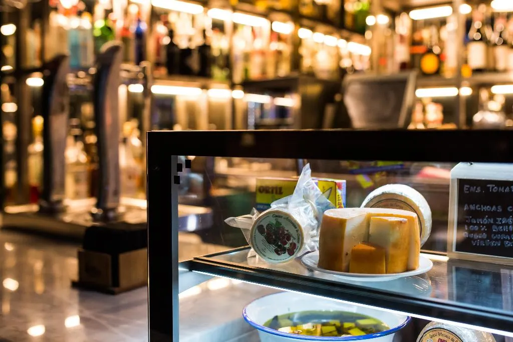 Bar, Hotel Indigo Madrid - Gran Via, Madrid
