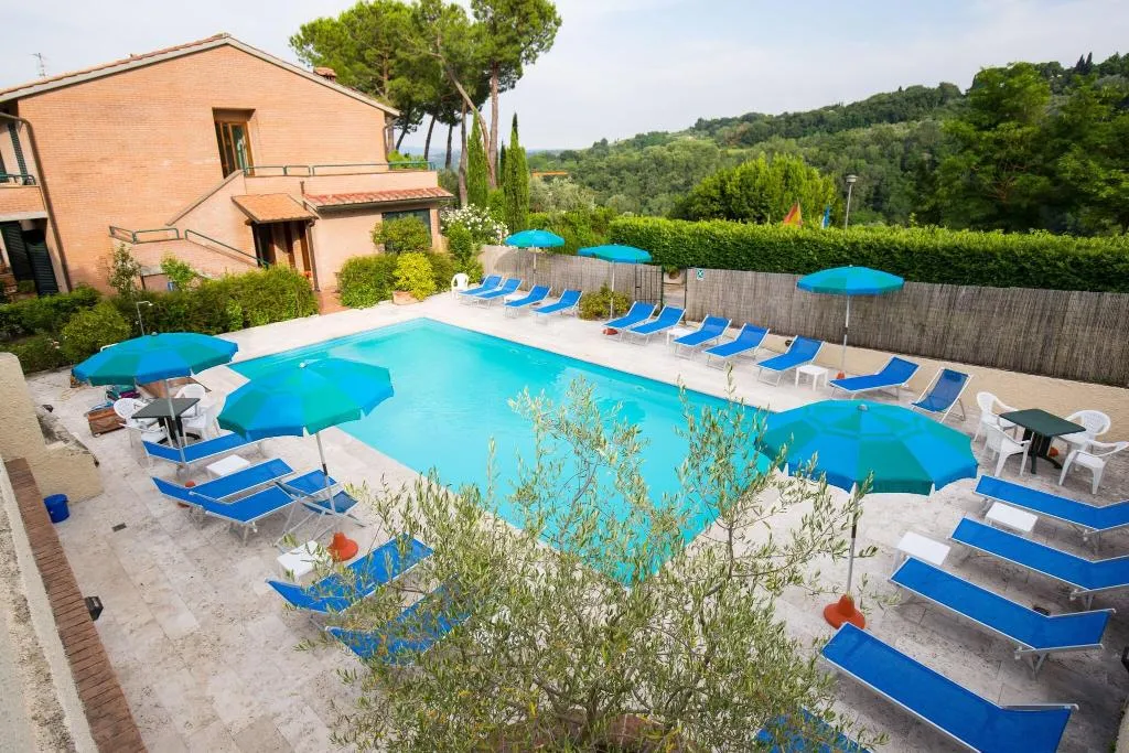 Pool, Le Colline, Florence