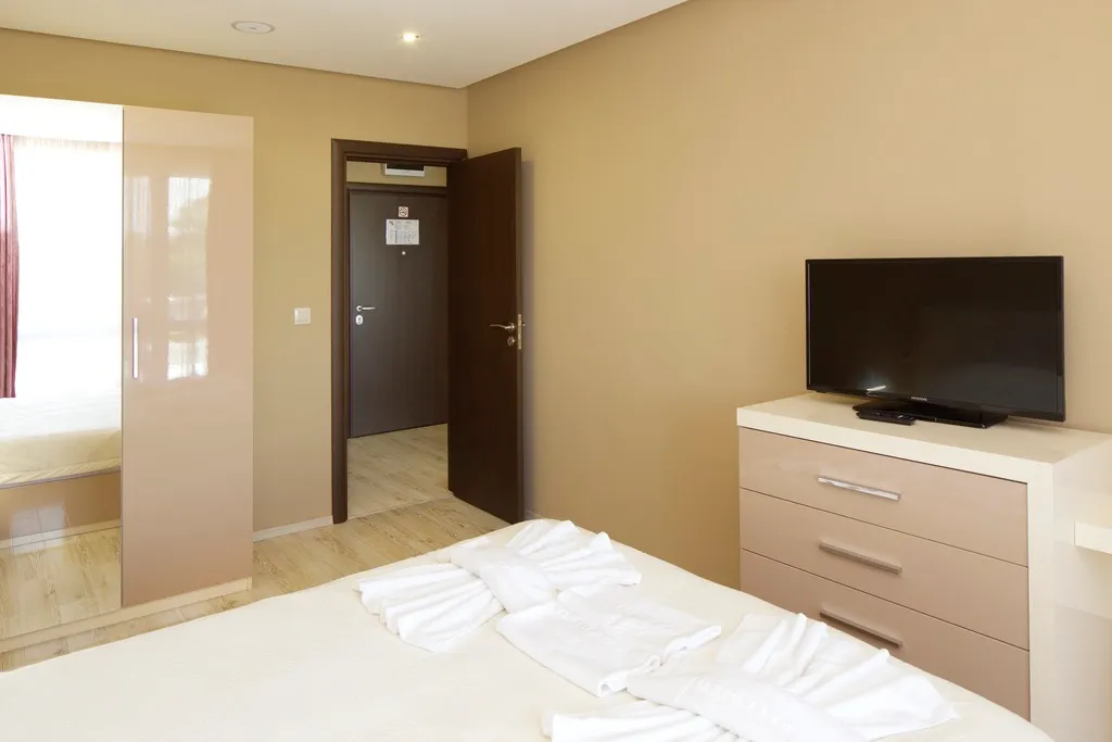 APARTMENT SIDE SEA VIEW ONE BEDROOM Room, Paradiso Apartcomplex, Bourgas