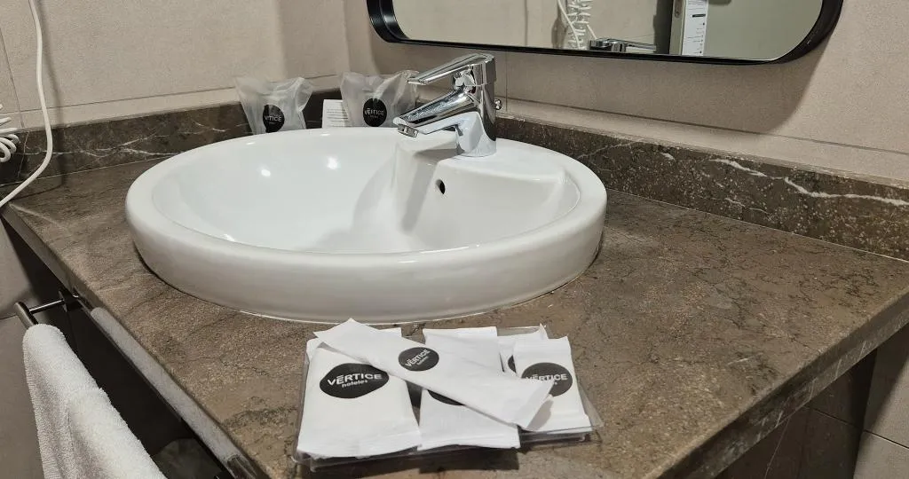 DOUBLE SINGLE USE STANDARD Room, Hotel Vertice Sevilla Aljarafe, Seville
