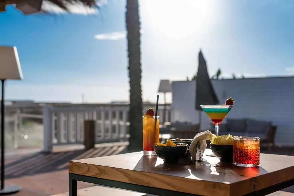 Sports and Entertainment, Cumeja Beach Club & Hotel, Naples