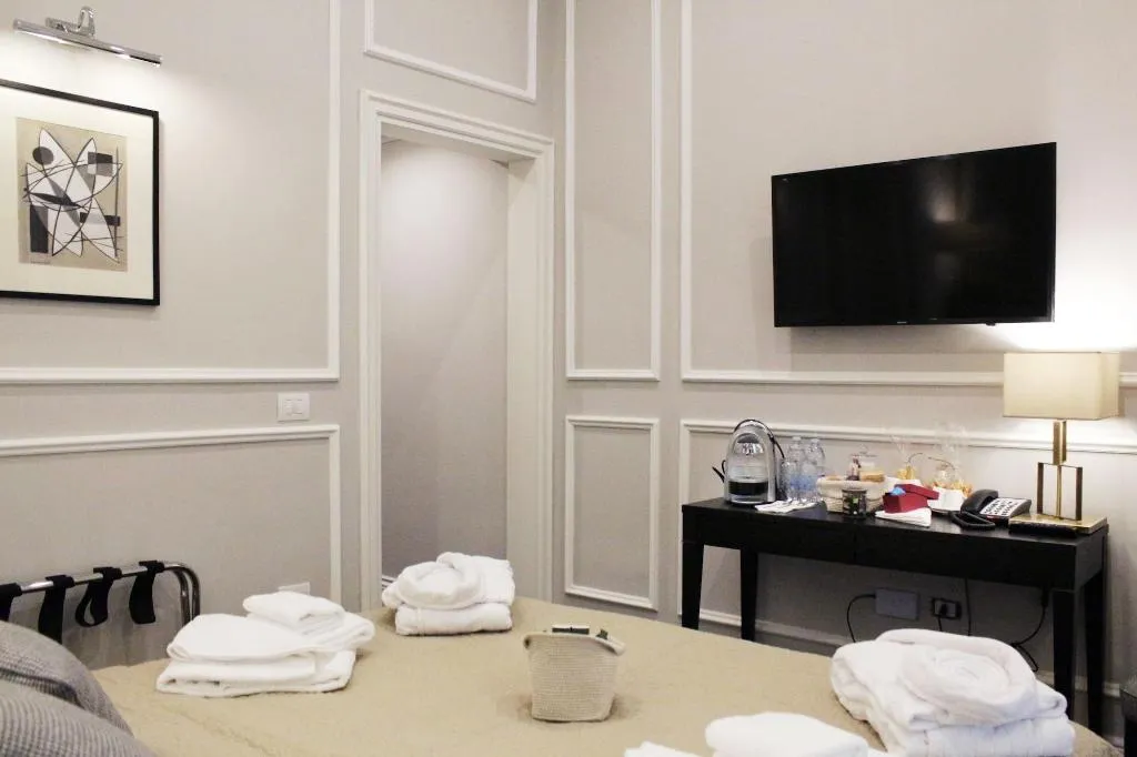 Room, Florence Luxury Suites, Florence