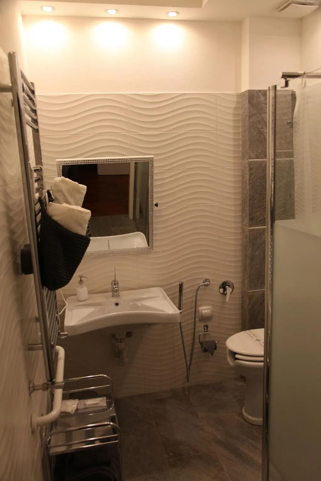 Room, Atmos Luxe Navigli Hostel & Rooms, Milan