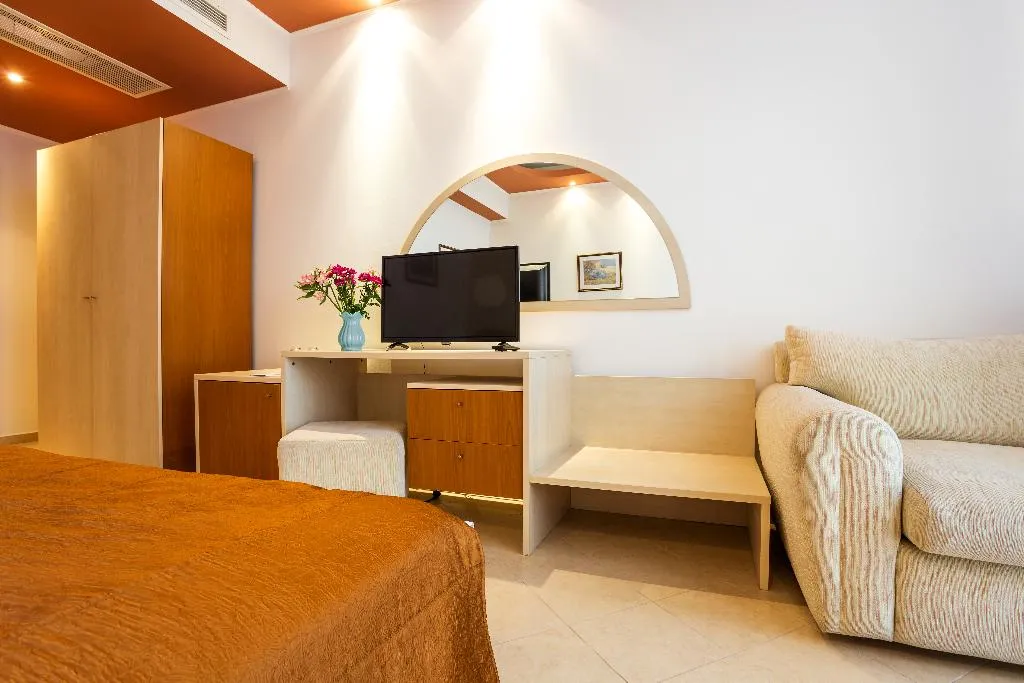 APARTMENT TWO BEDROOMS Room, Gold Pearl Hotel, Bourgas