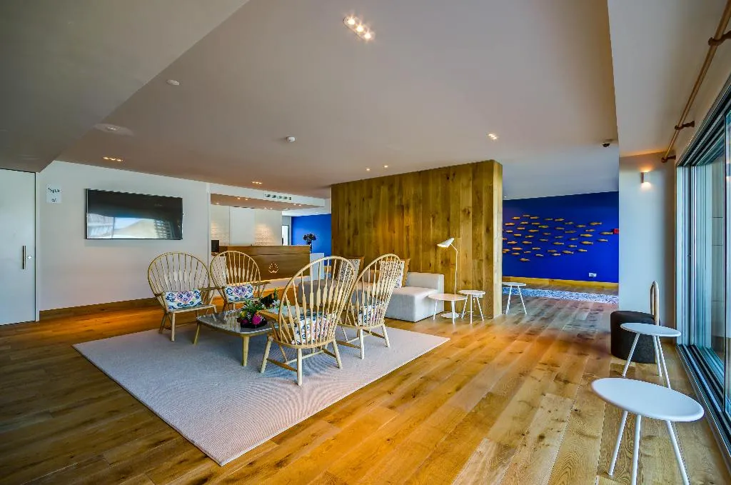 Lobby, Praia Do Sal, Lisbon