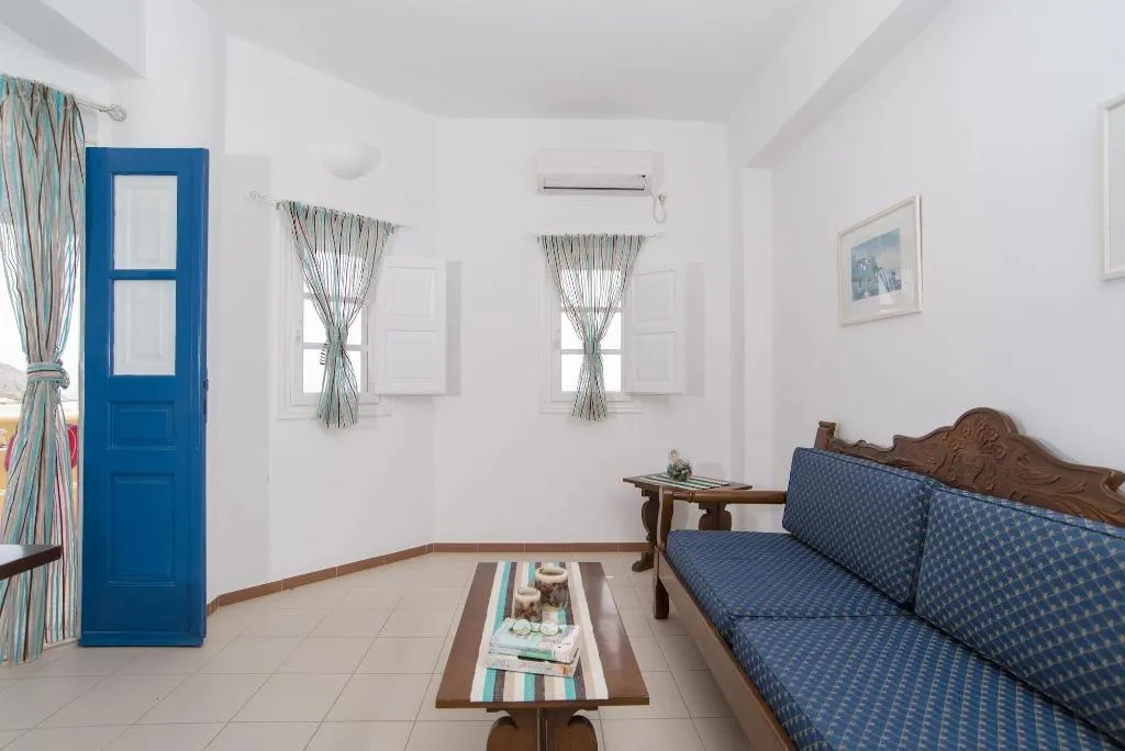 Room, Cultural House, Santorini