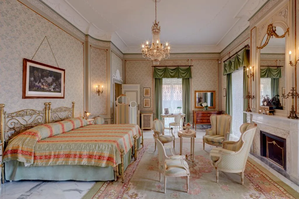 SUITE STANDARD Room, Grand Hotel Excelsior Vittoria Spa, Naples