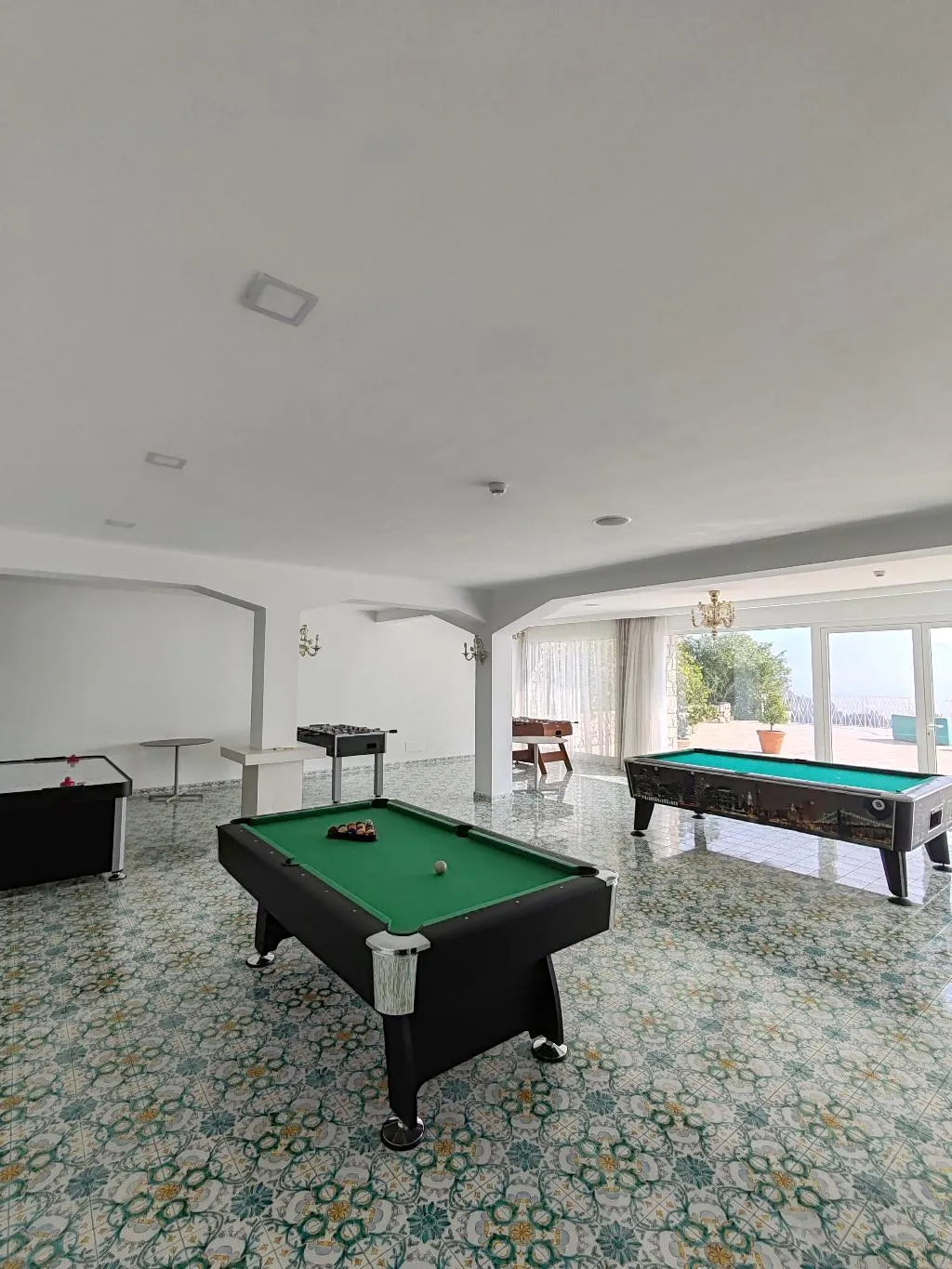 Sports and Entertainment, Grand Hotel Excelsior, Naples