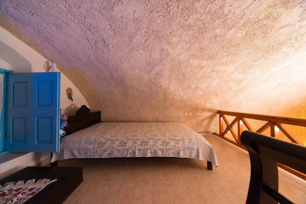 Room, Canava Santino, Santorini